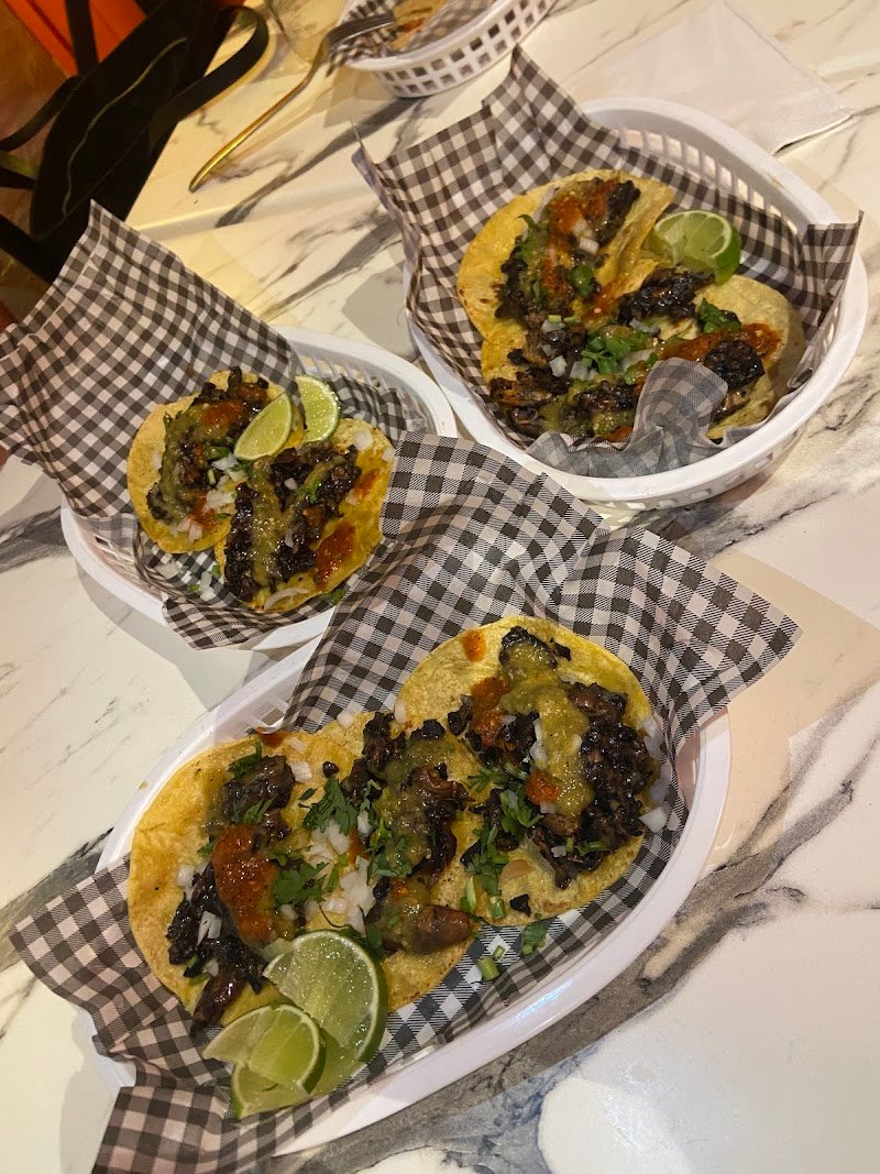 Fofo's Taqueria photo 3